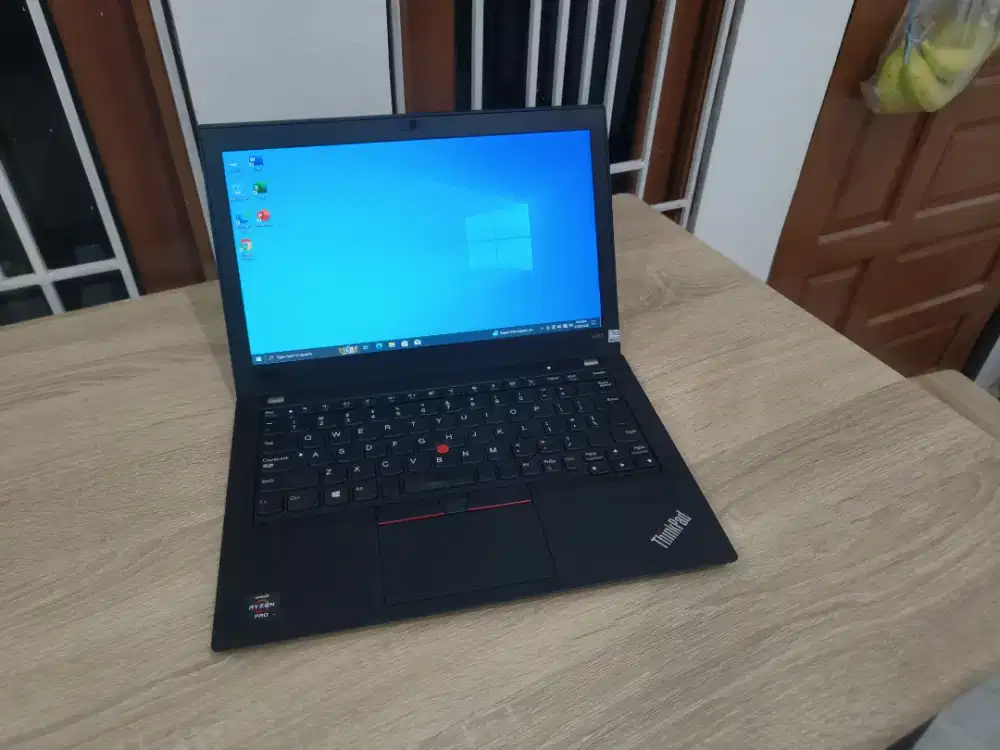 Lenovo thinkpad ryzen 5 pro ram 8gb ssd 256gv laptop siap pakai