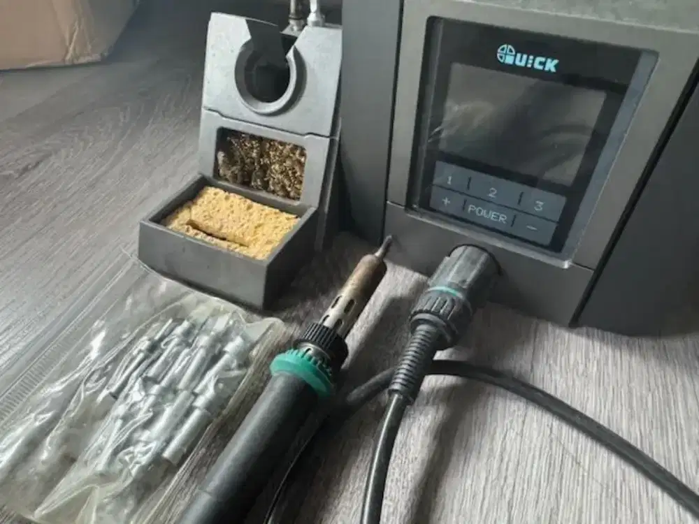 Stasiun Solder Quick Soldering TS2300C