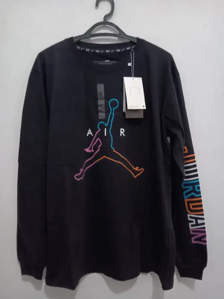 Kaos Lengan Panjang Pria