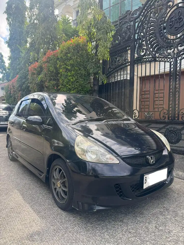 LOW KM HONDA JAZZ 2007 AT VTEC HITAM SIAP PAKAI