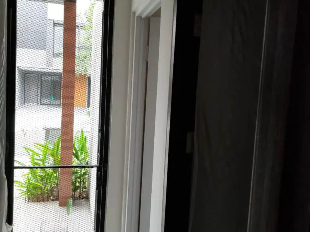 DIJUAL RUMAH SUVARNA SUTERA FLAVIO MURAH