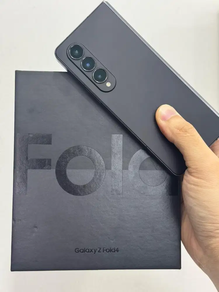 Samsung Z Fold 4 5G Black 12/512Gb (SEIN)