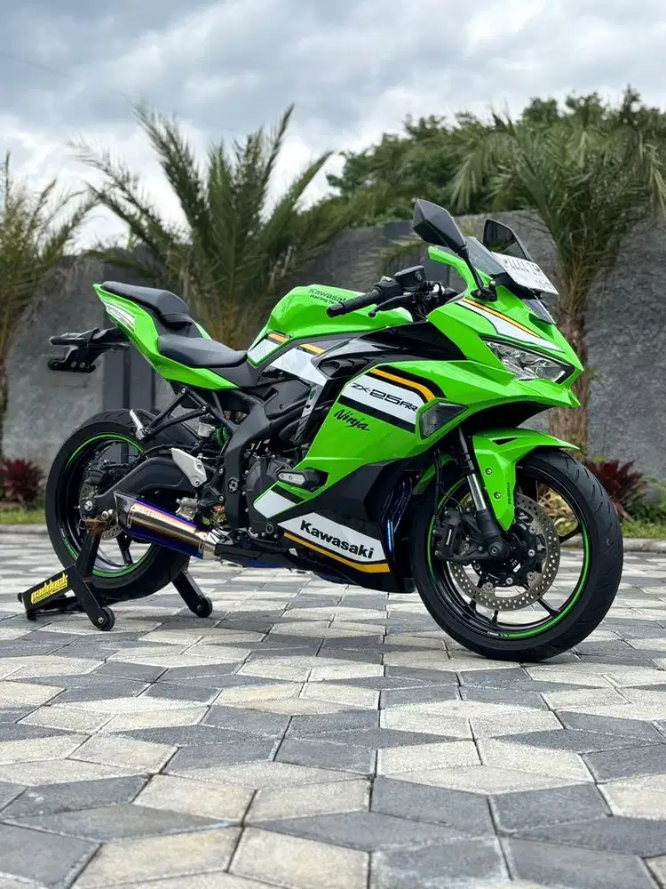 Kawasaki ZX 25RR thn 2025 Lime Green KRT ABS Free Yoshimura Koko Motor