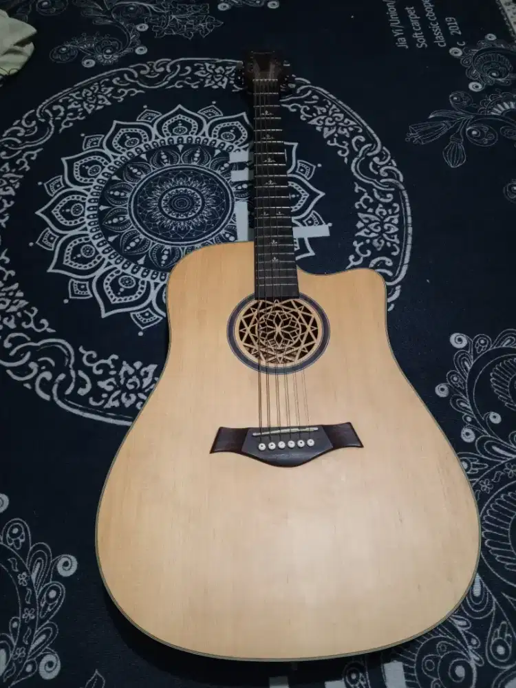 Gitar akustik elektrik Legacy