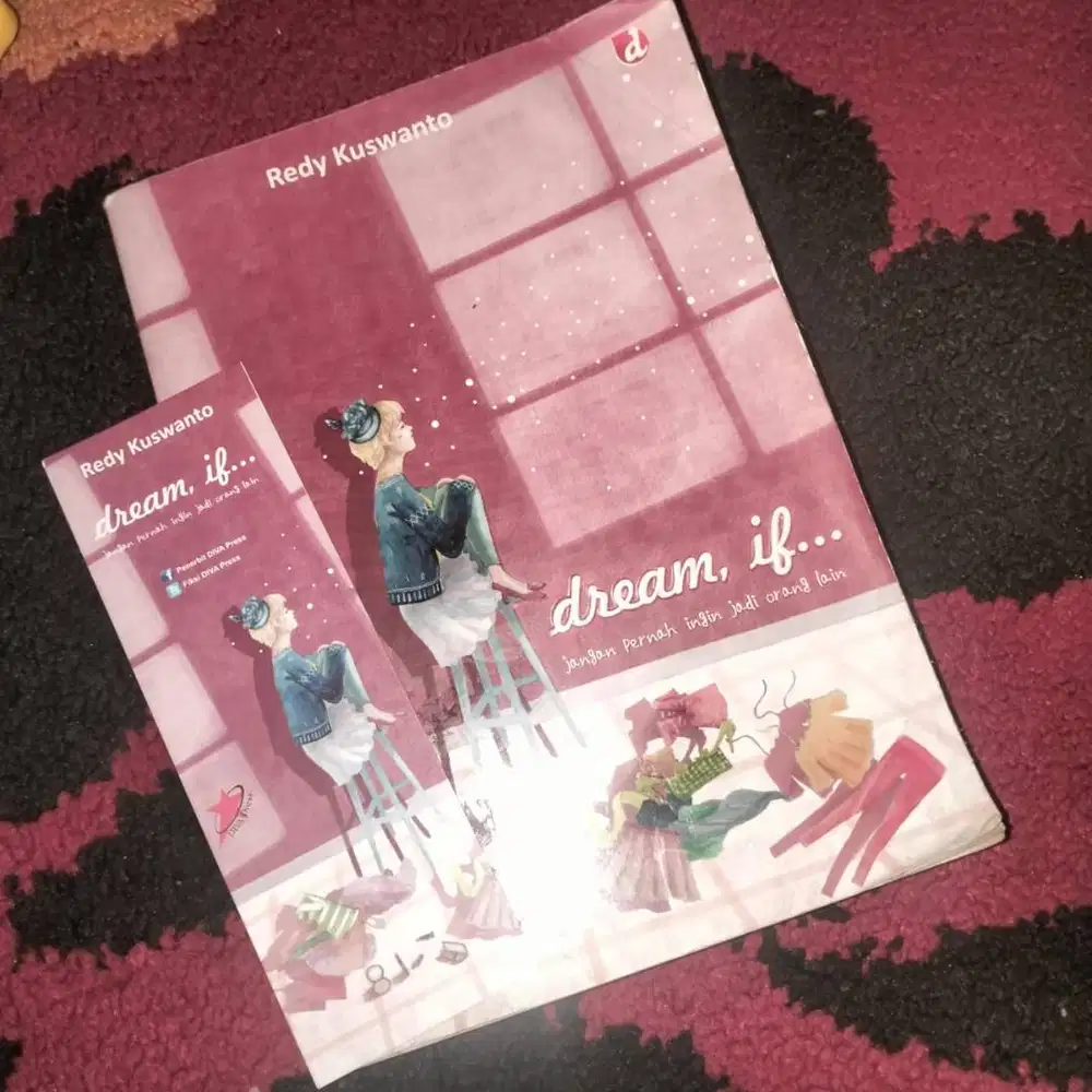 Novel & Komik Bekas, Baru Beberapa Kali Dibaca.