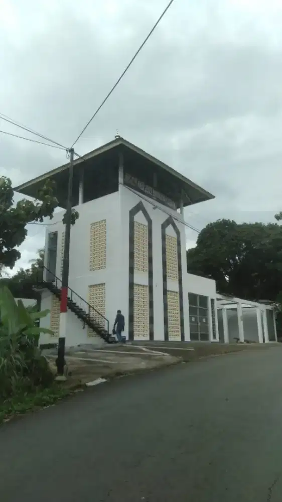 Dijual / disewakan tanah dan bangunan