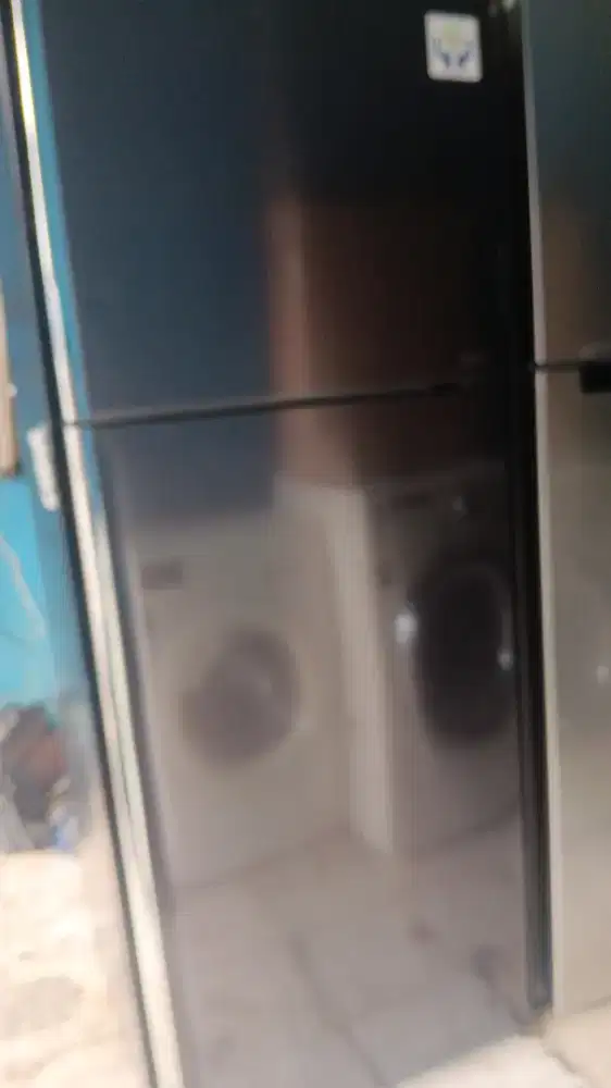 Kulkas merk HITACHI MULUS