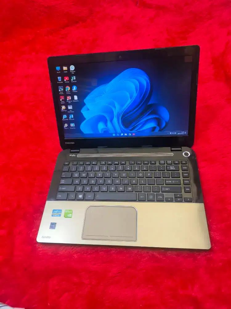 DIJUAL LAPTOP GAMING DAN RENDER TOSHIBA SLIM,KENCANG,CORE I5 GEN 3