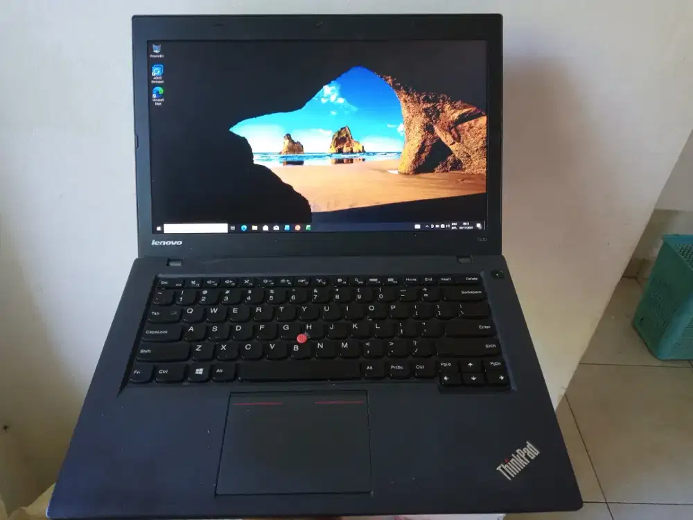 Laptop lenovo x240 i5 ram 8 ssd ngebut