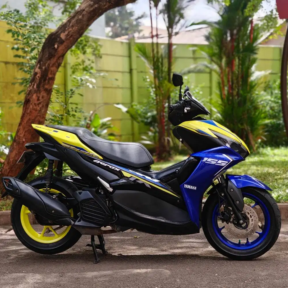 YAMAHA NEW AEROX 155 CONNECTED NON ABS 2023 KUNING KM LOW PAJAK ON