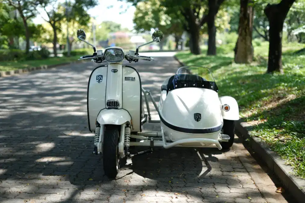 Royal alloy sespan vespa scomadi sidecar 245cc
