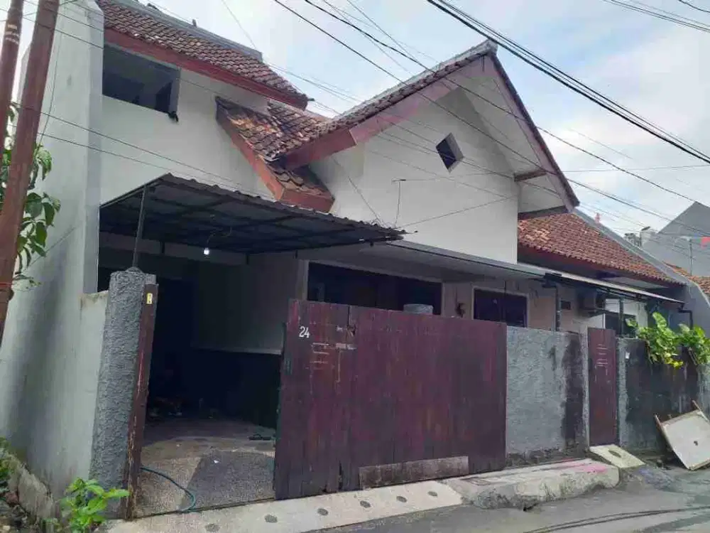 rumah sewa teuku Umar barat strategis pusat kota lingkungan tenang