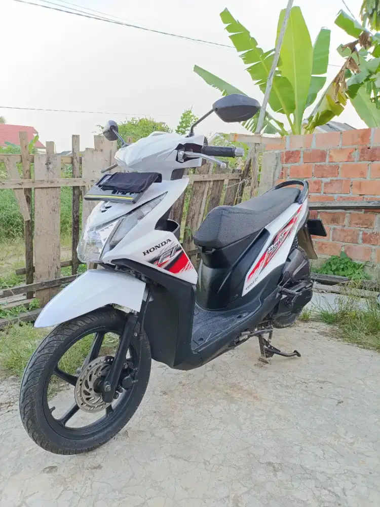 Honda Beat Putih 2013