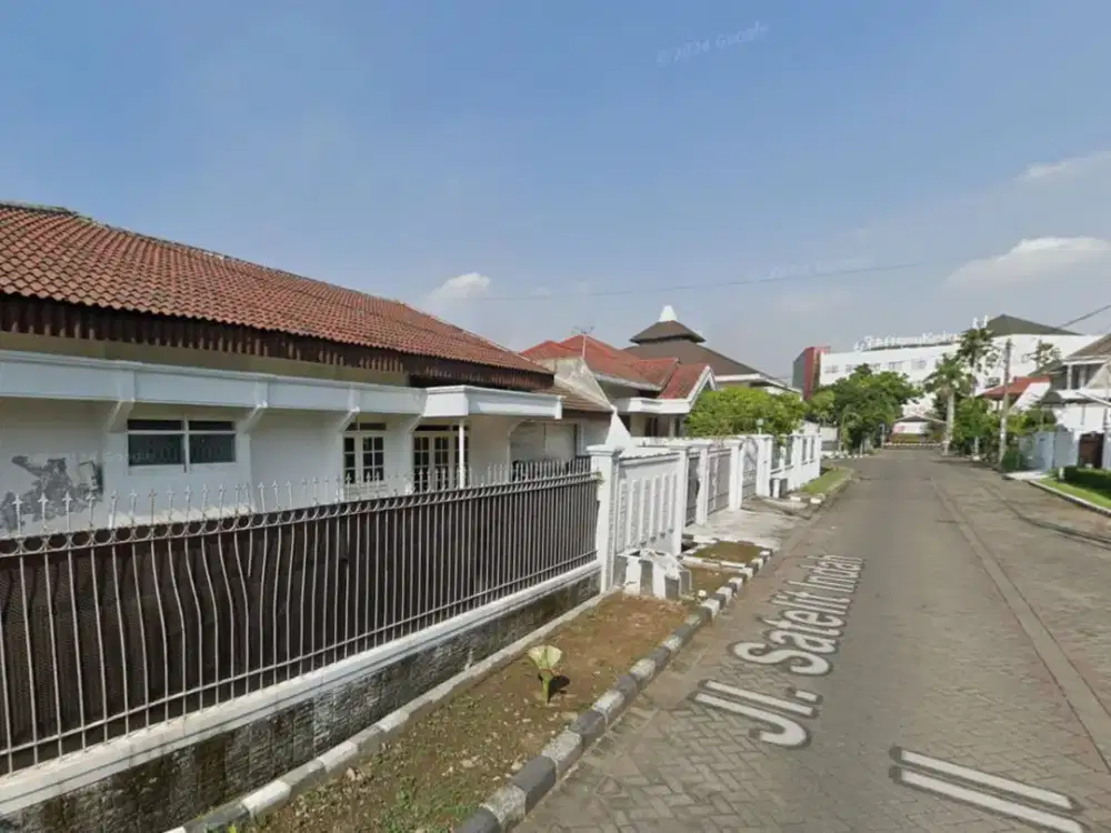 Rumah Hitung Tanah Komplek Satelit Indah Surabaya Barat