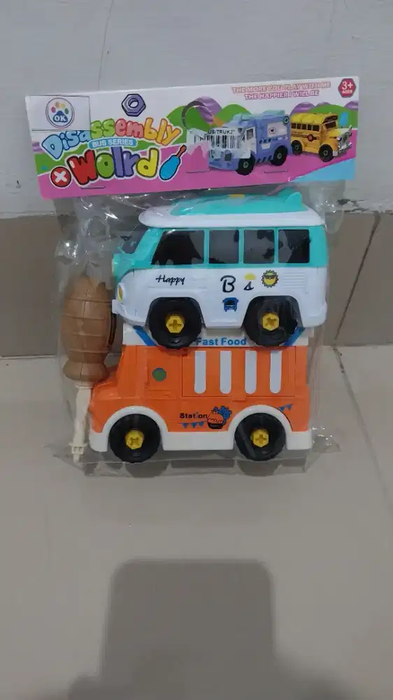 Mainan anak mobil mobilan(bisa bongkar pasang)