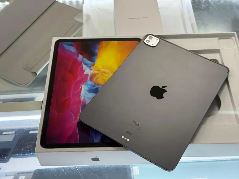 Ipad pro M1 gen 2 iBox 256 layar aja ada bercak,normal pakei garansi