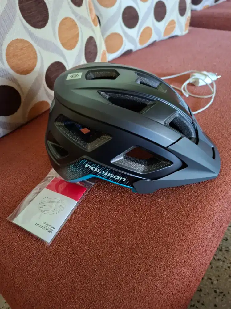 Helm Sepeda Polygon Pathfinder Ukuran M