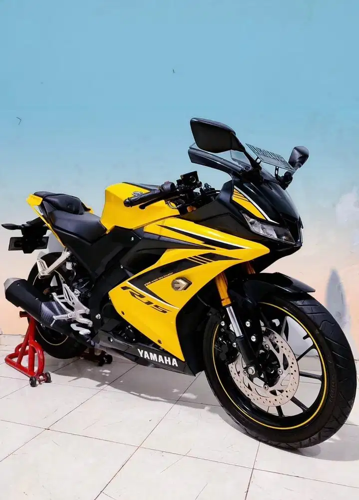 YAMAHA R15 V3 VVA KM LOW LIKE NEW