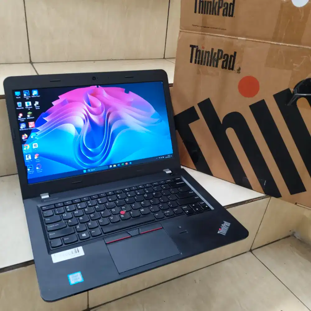ThinkPad E460 Core i5 Ram 8/128