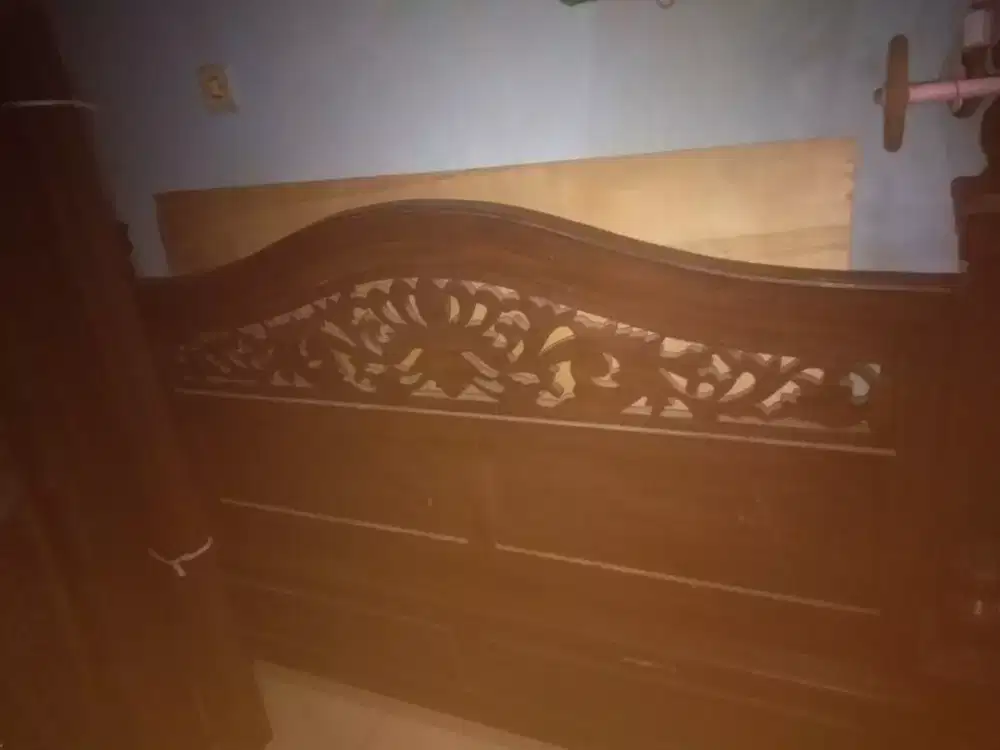 Jual dipan full kayu jati msh komplit blm pernah di pake sma sekali