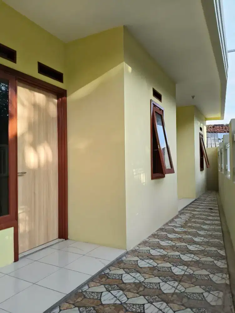 Kontrakan 2pintu masing² 20m²(kmr.tdr, kmr.mandi,ruang tamu)
