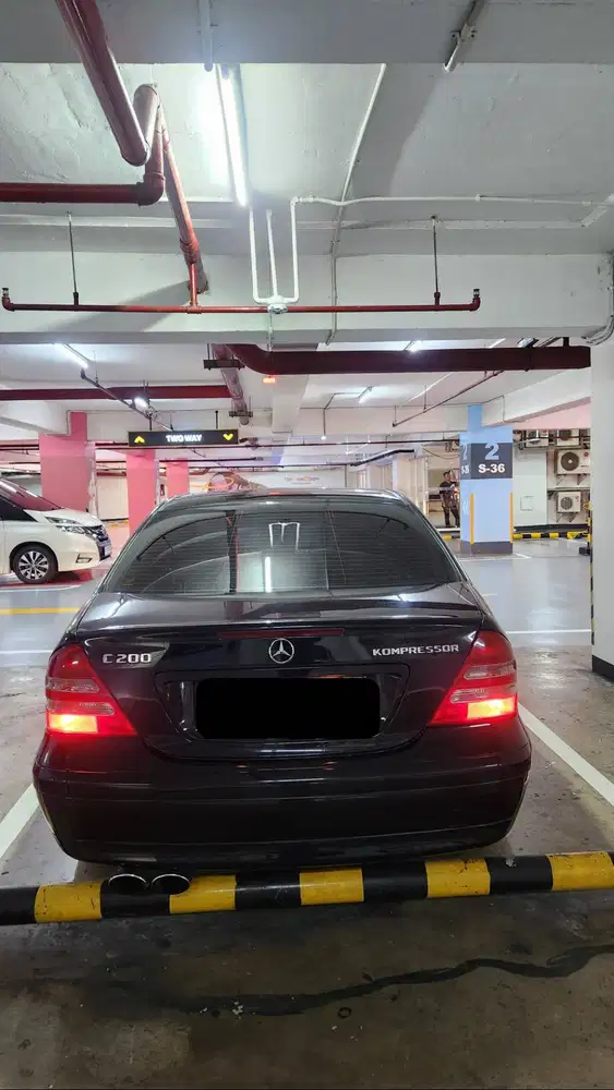 Mercedes Benz C200 Kompressor AT tahun 2003