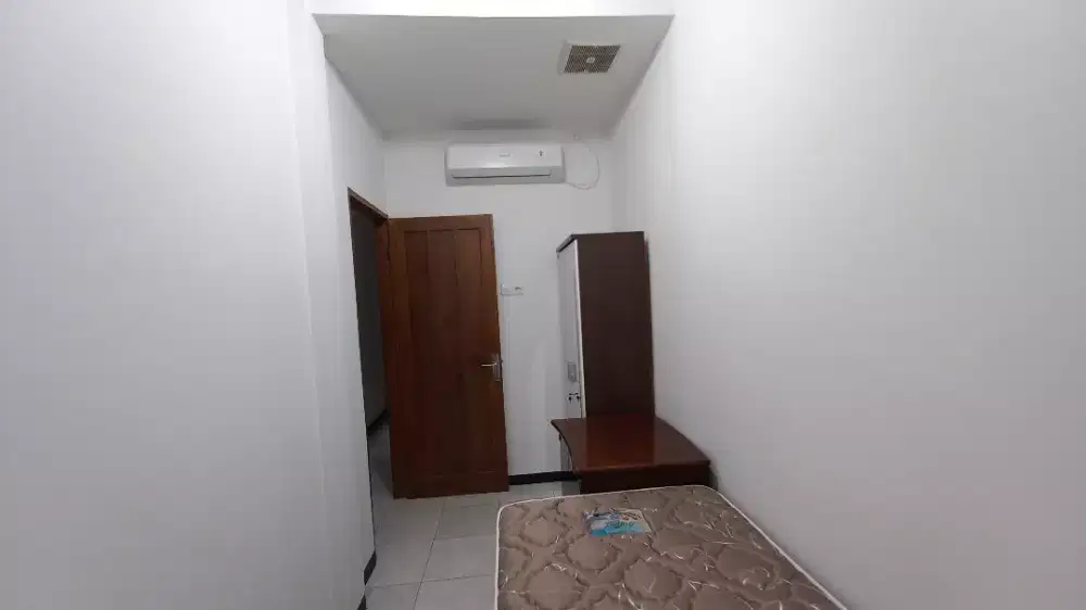 Kost Putri Kutisari