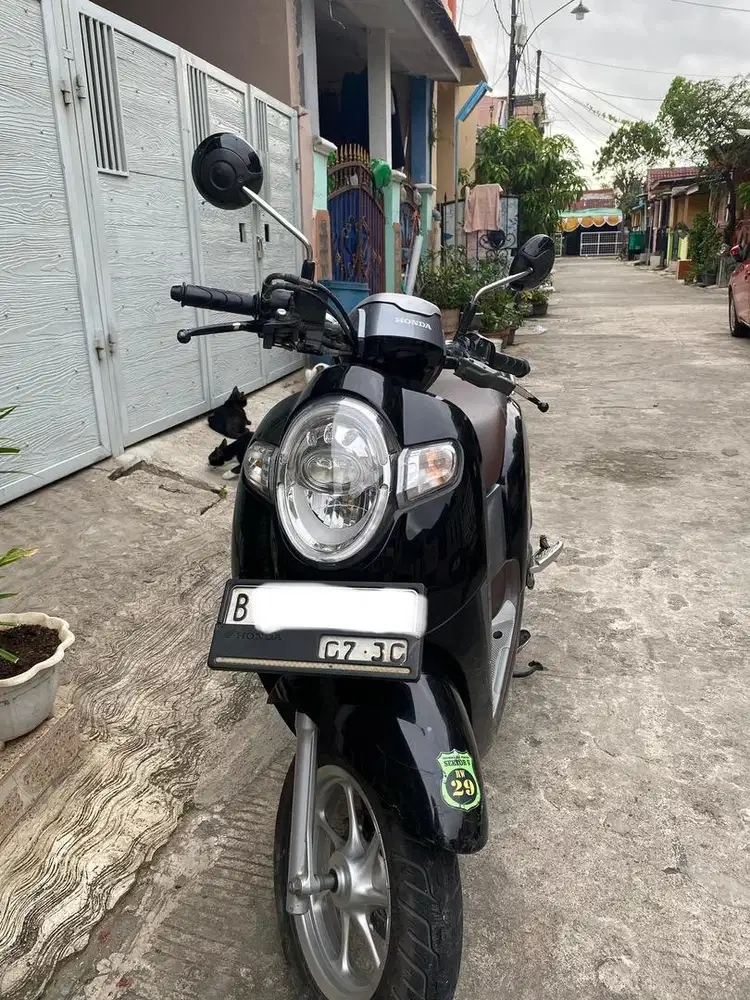 HONDA SCOOPY STYLISH HITAM 2020