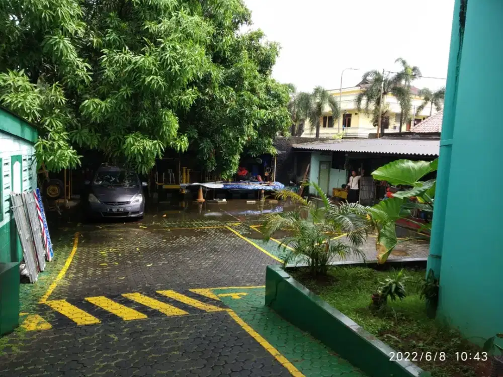 DIJUAL Gedung Perkantoran dengan lokasi yang Strategis Di Kebon Jeruk