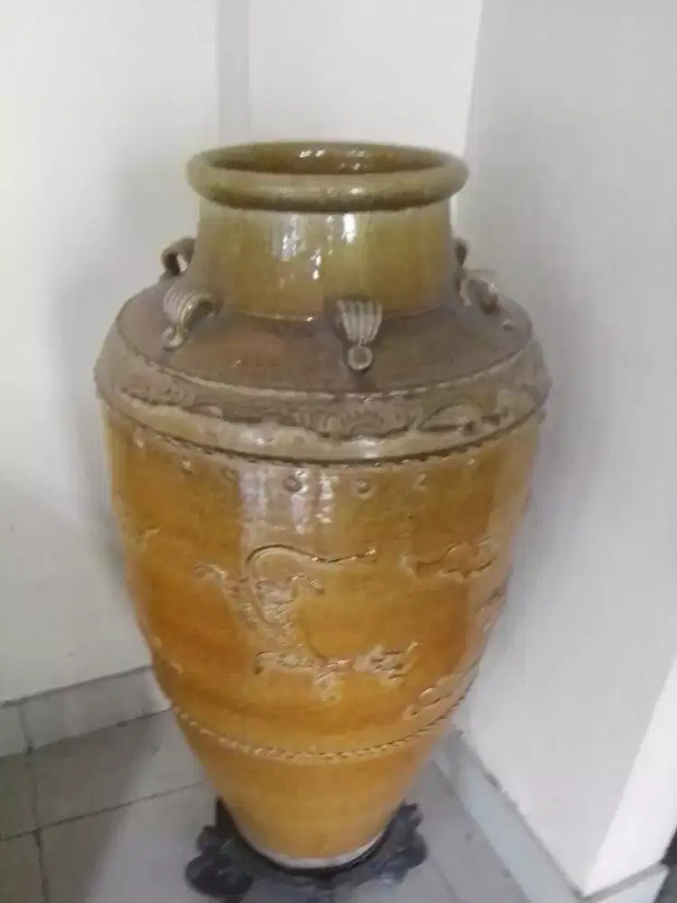 Tempayan Zaman dahulu usia ratusan tahun