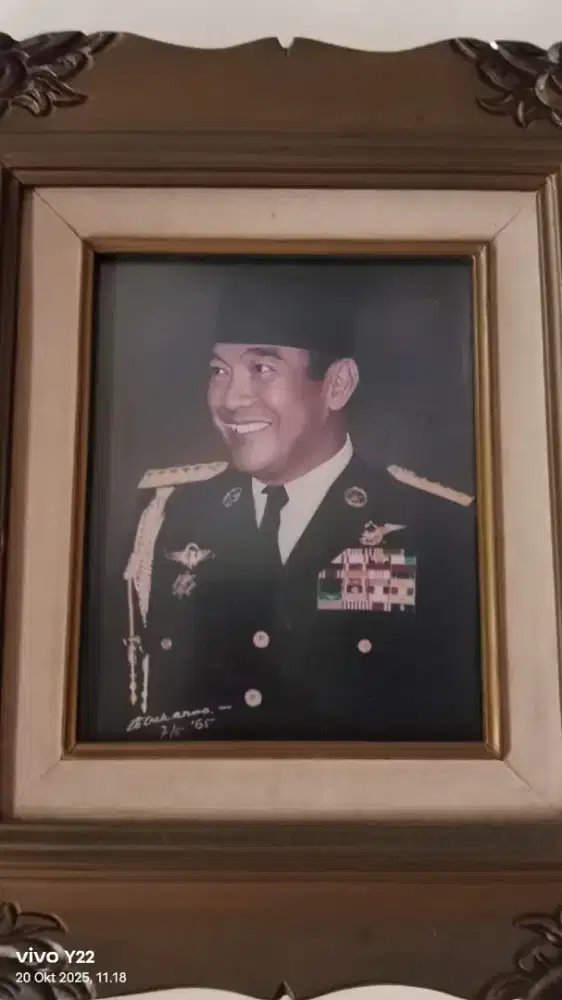 Foto Soekarno+tanda tangan asli