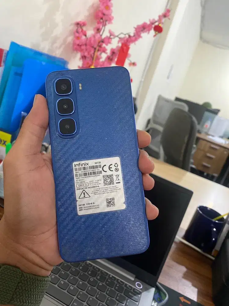 INFINIX HOT 60i RAM 6+4/128gb