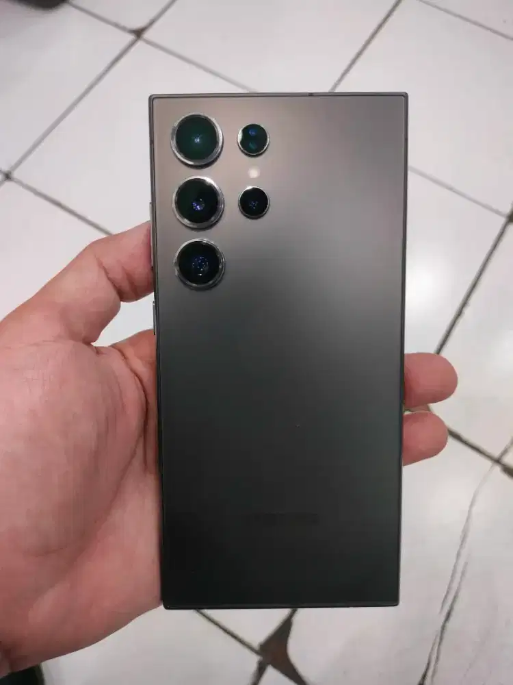 samsung S24 ultra 512gb mulus like new