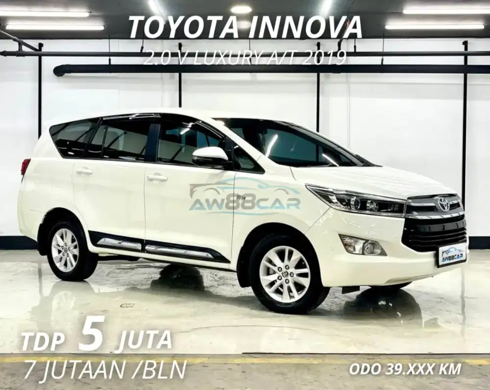 TOYOTA INNOVA 2.0 V LUX AT 2019