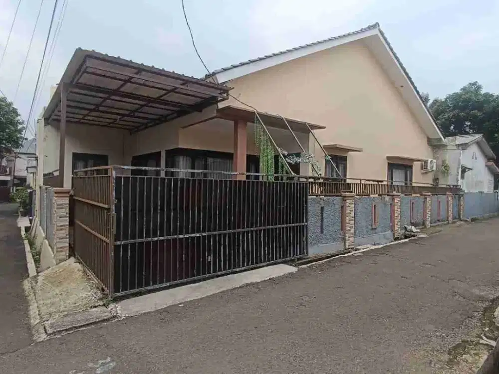 DISEWAKAN RUMAH CANTIK & STRATEGIS POSISI HOOG DI JL PAMIKUL BANTAR JATI, TEGAL GUNDIL, BOGOR UTARA, KOTA BOGOR