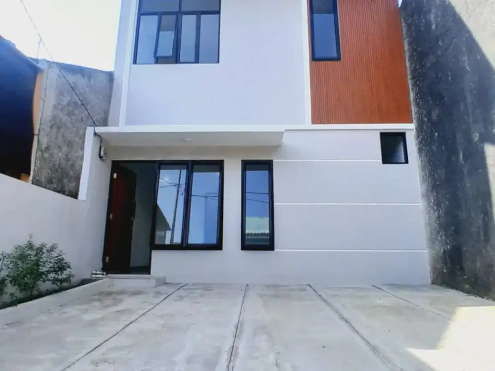 Super Murah Rumah 2 Lantai dekat Jalan Raya Wibawa Mukti