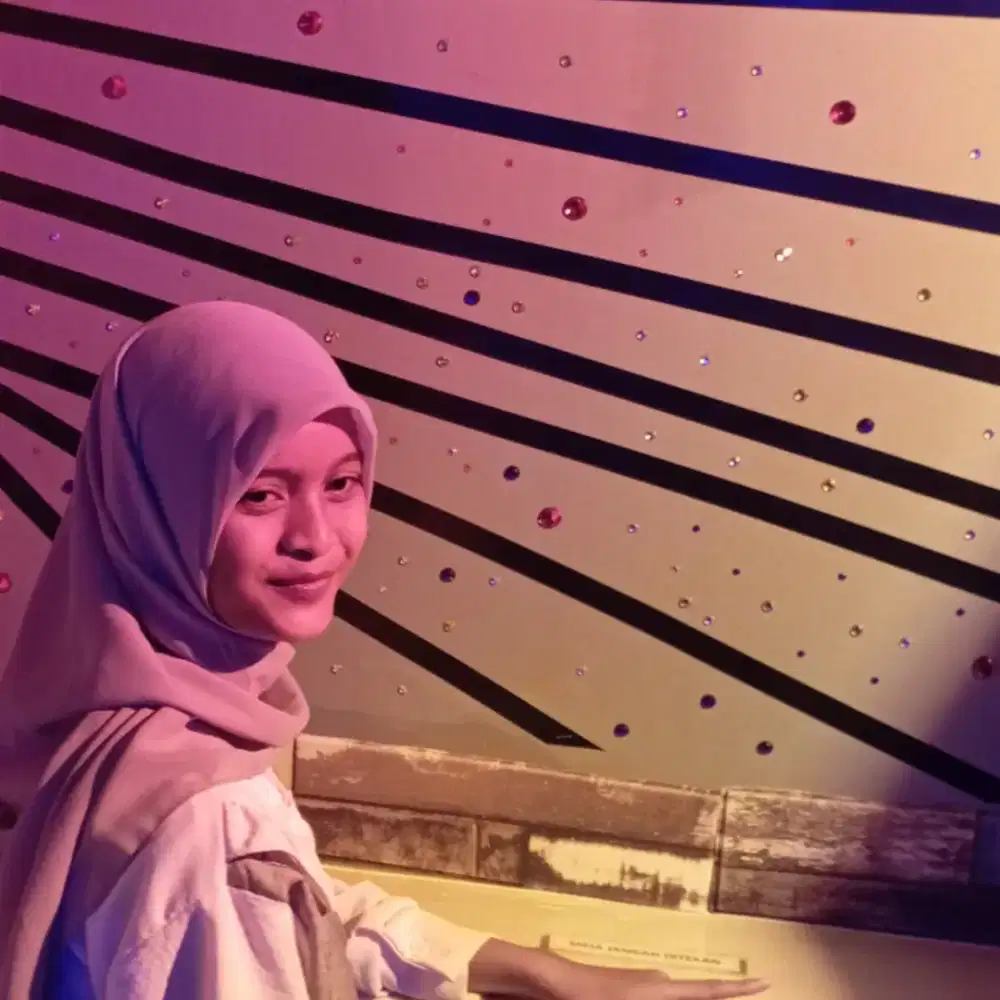 Mencari lowongan pekerjaan apa saja jaga stand juga gpp