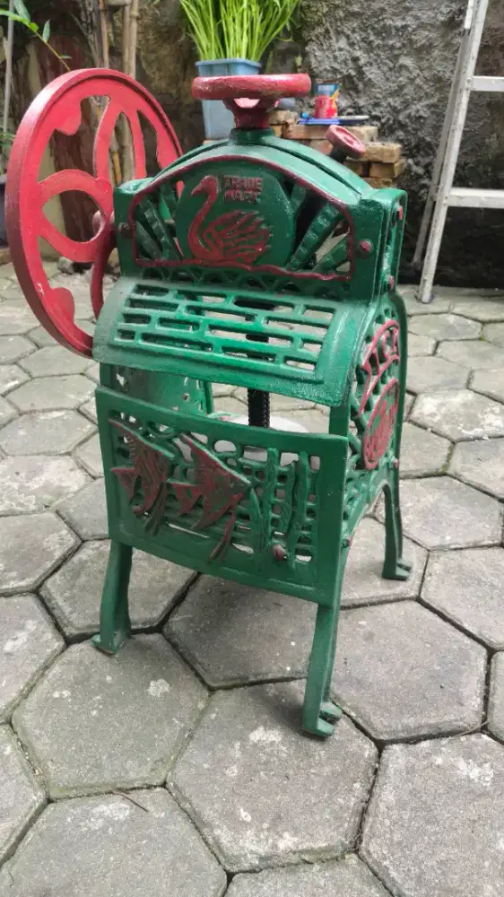 Mesin Serutan Es Manual Penyerut Parutan Serut | Ice Crusher SWAN