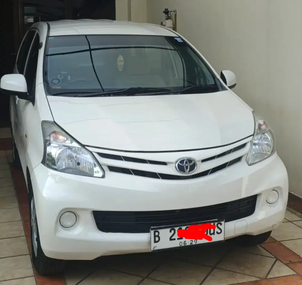 Toyota Avanza E Manual 2014 Warna Putih Km 80.000