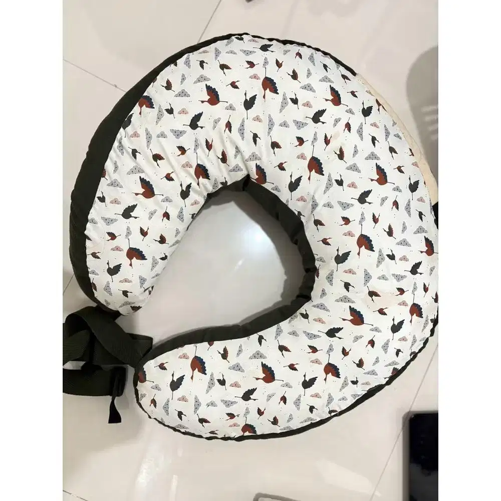 Preloved bantal menyusui snobby