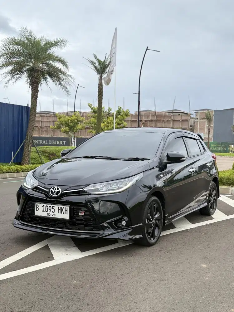 Toyota Yaris GR sport KM 12 rb  2022 hitam