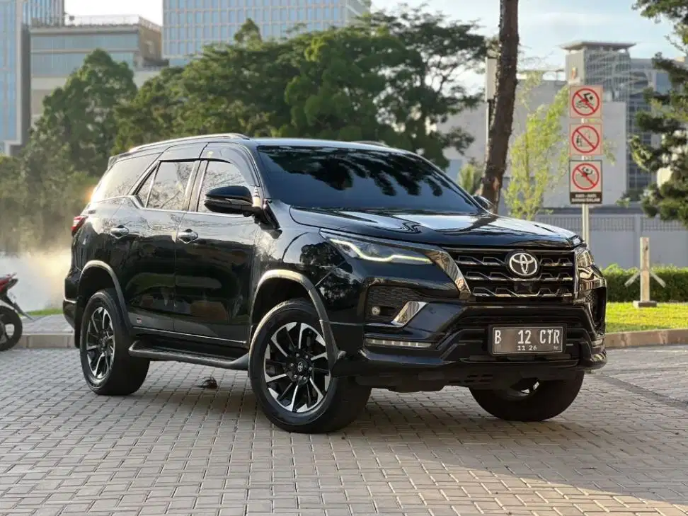 Fortuner GR 2.4 AT 2021