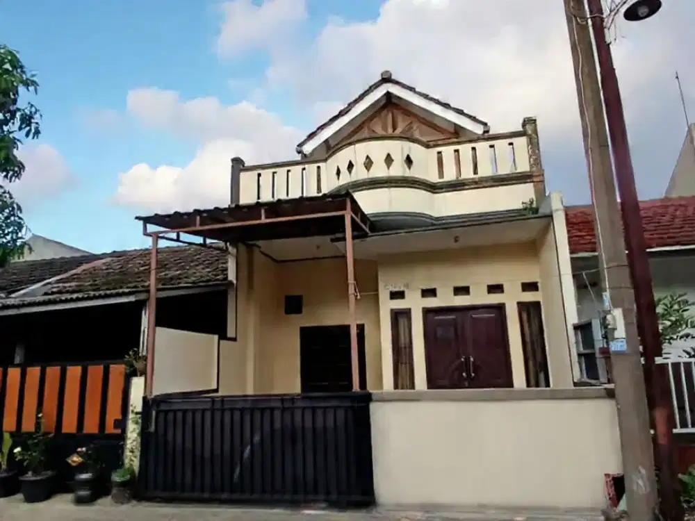 DIJUAL RUMAH 2 LANTAI BAGUS STRATEGIS SIAP HUNI MURAH SENTUL CITY