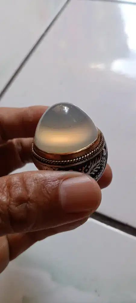 Batu anggur Ring basmin