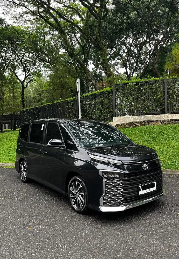 Toyota All New Voxy 2.0 AT 2024