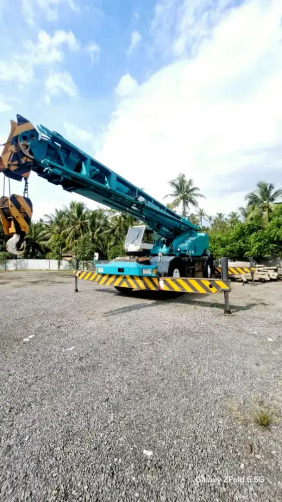 Raughterain crane Kobelco 45 ton tahun 2024