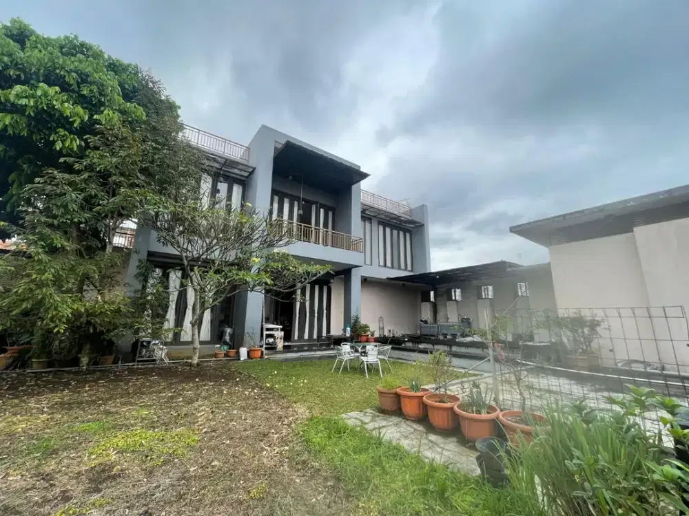 Dijual Rumah mewah Setiabudi Regensi