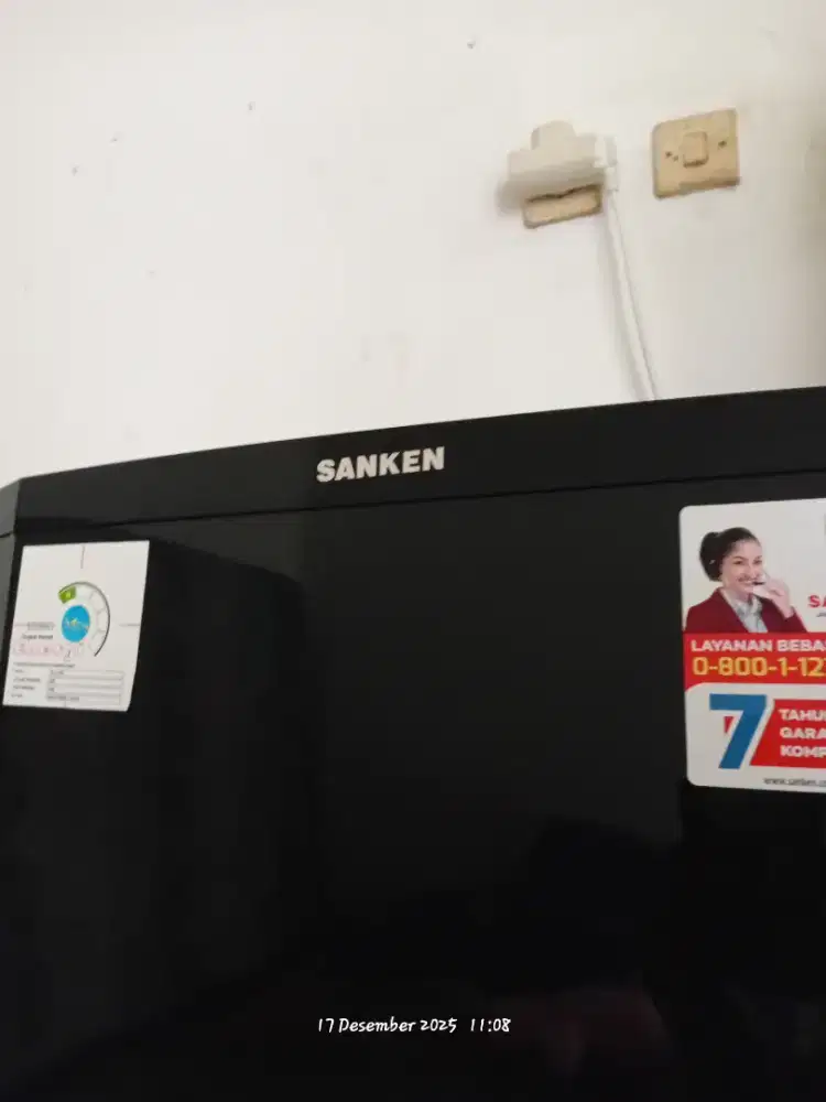 KULKAS SANKEN 160L
