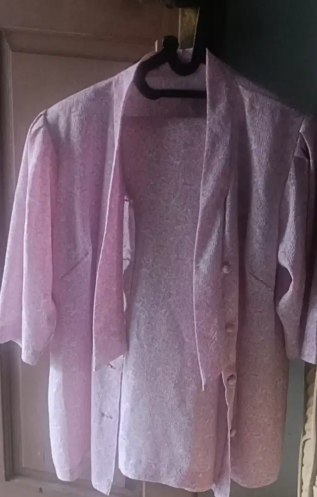 Busana wanita ukuran M