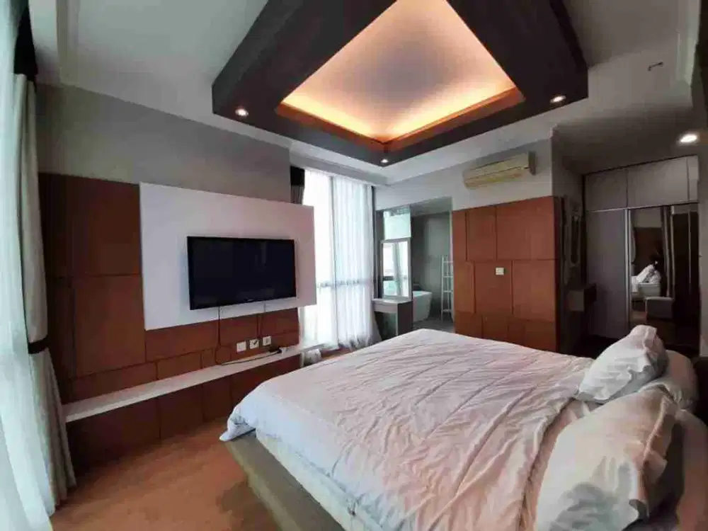 Disewakan Apartemen Residence 8 @ Senopati, Jakarta Selatan, 3 kamar tidur luas 170 sqm